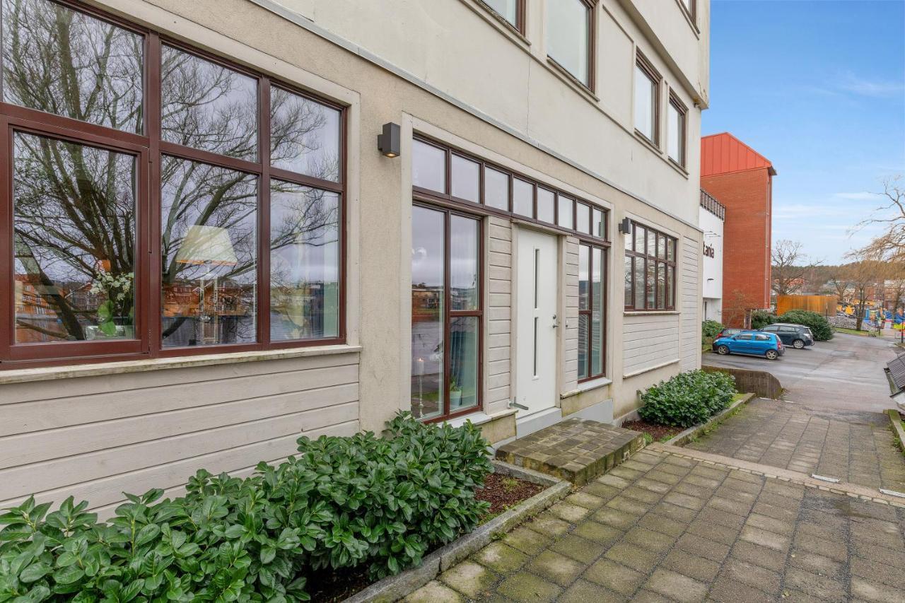Stylish Apartment With Beautiful Views Of The River, Beach Nearby Kristiansand Exterior foto